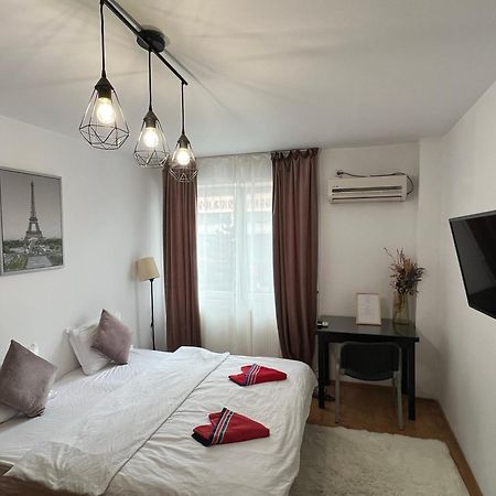2 Rooms Apartment City Center Iasi Eksteriør billede