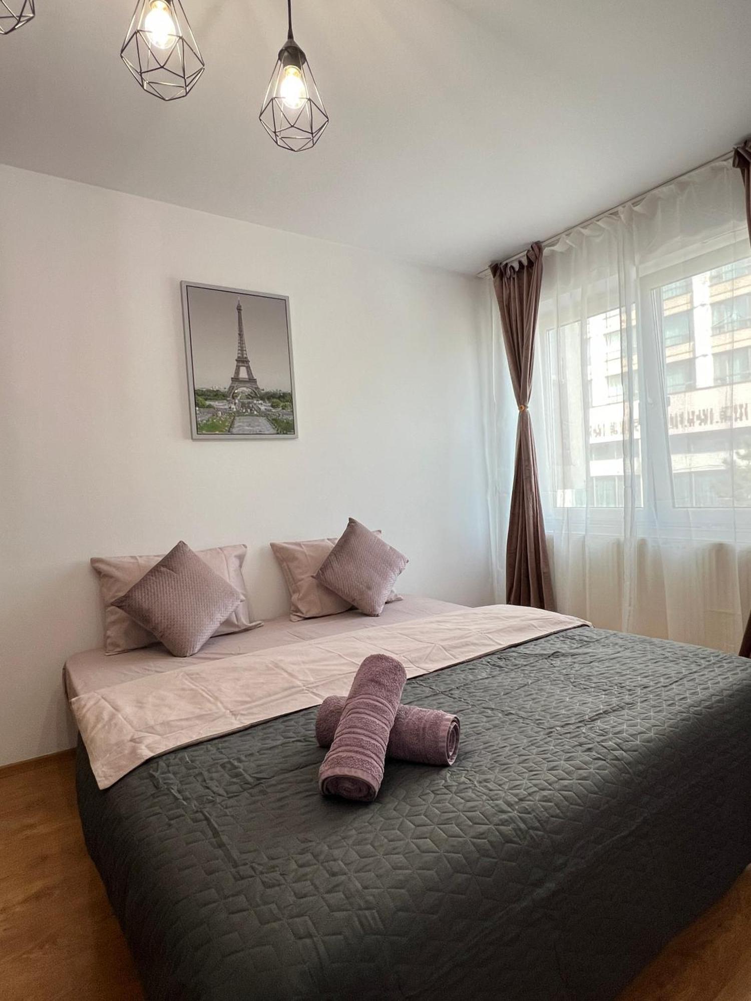 2 Rooms Apartment City Center Iasi Eksteriør billede